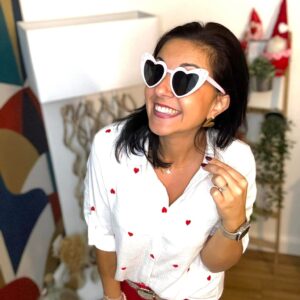 Chemise Blanche avec Cœur Rouge