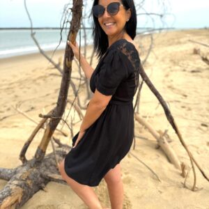 Robe noire courte