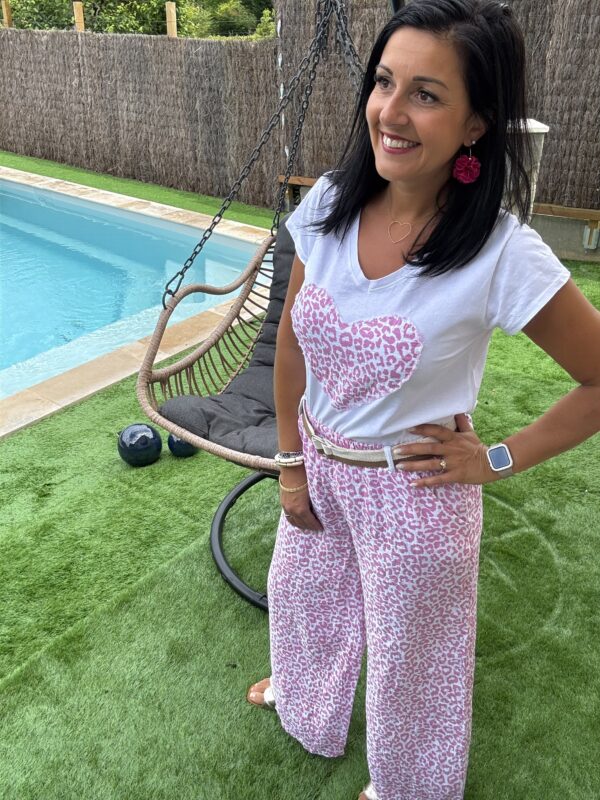 T-shirt "Cœur léopard" - Rose ou Kaki – Image 2